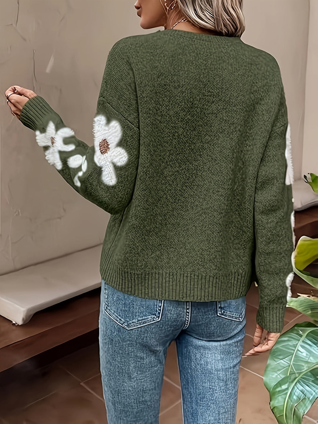 Comfortable Floral Sweater for Women with Crew Neck Long Sleeve Relaxed Oversized Knit Style