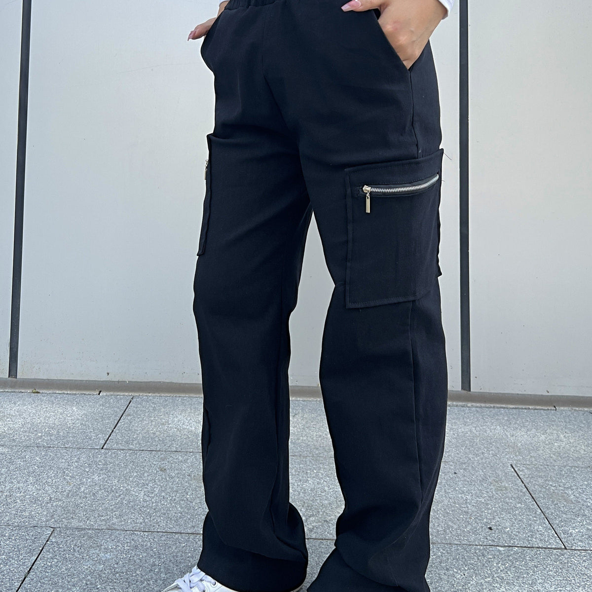 Effortless Black Cargo Pants for Women with High Waist Zip Pocket Wide Leg Relaxed Style