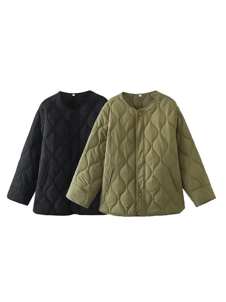 Comfortable Quilted Jacket for Women with Crew Neck Long Sleeve Snap Button Relaxed Winter Style