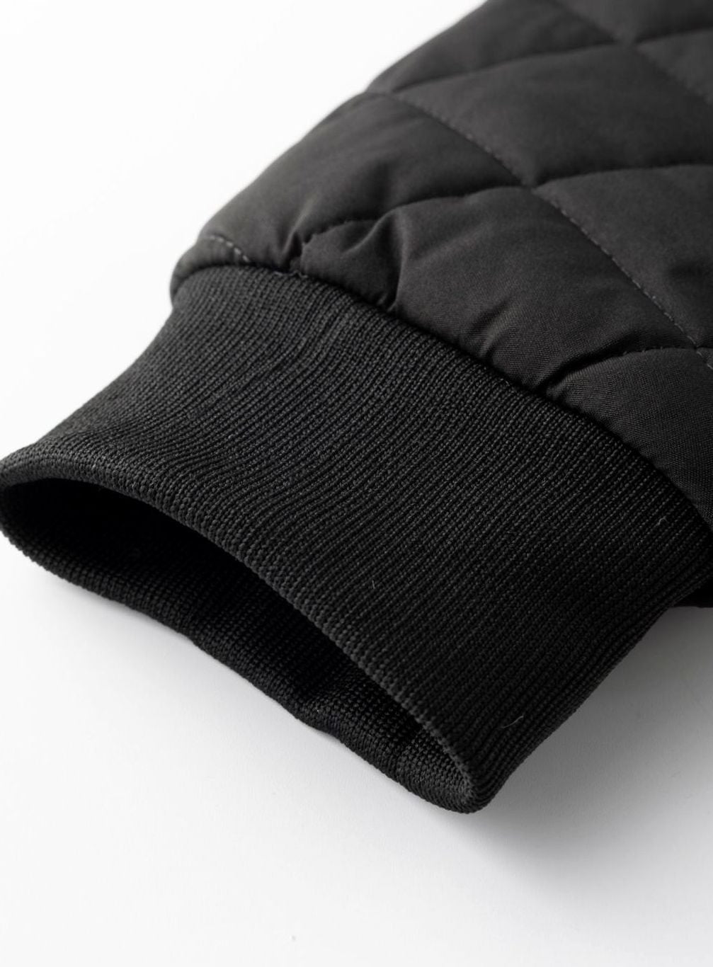 Cozy Black Diamond Quilted Bomber Jacket for Men with Stand Collar Long Sleeve Fleece Lined Full Zip Style