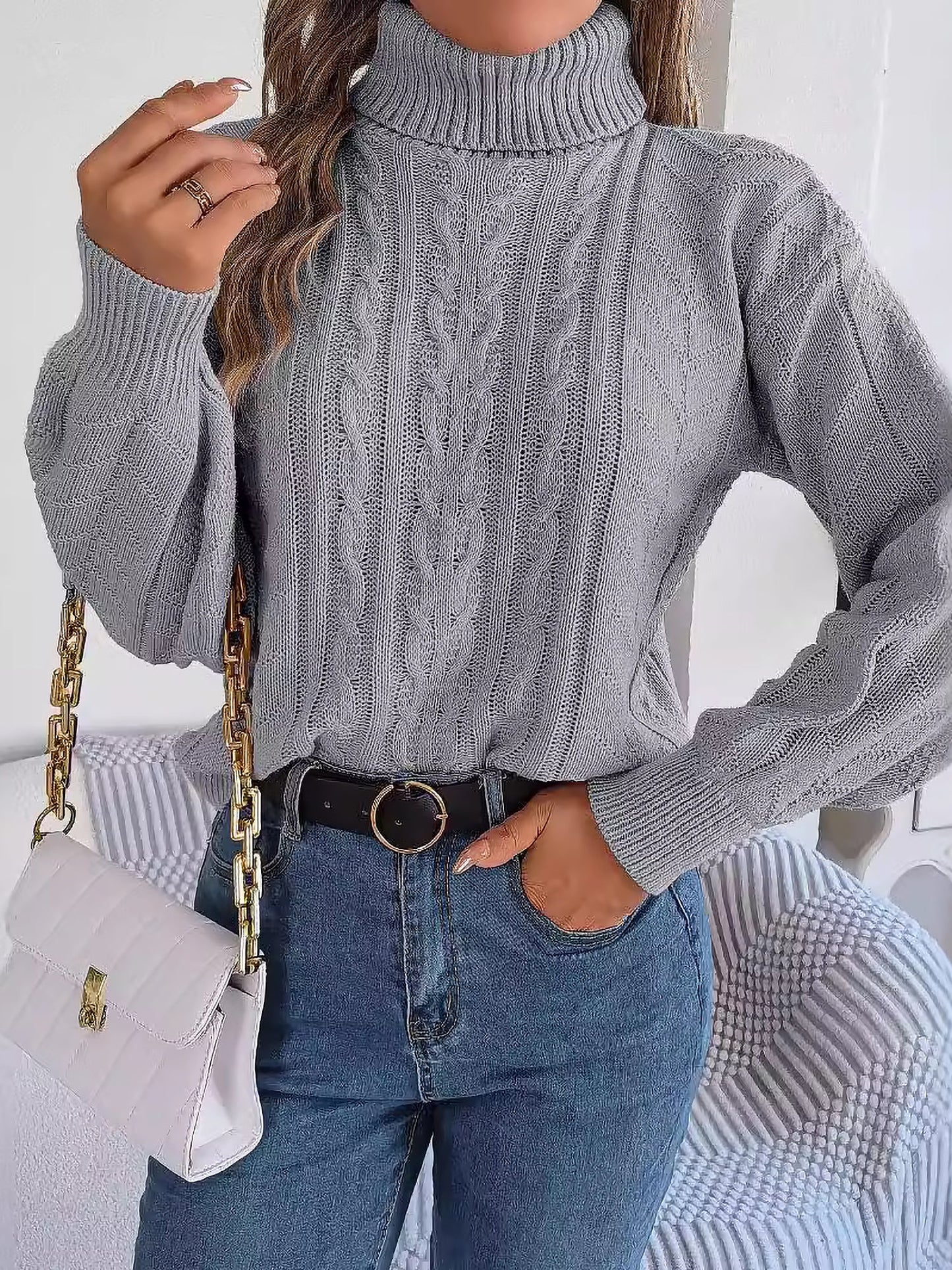 Effortless Sweatshirt for Women with Turtleneck Cable Knit Long Sleeve Style