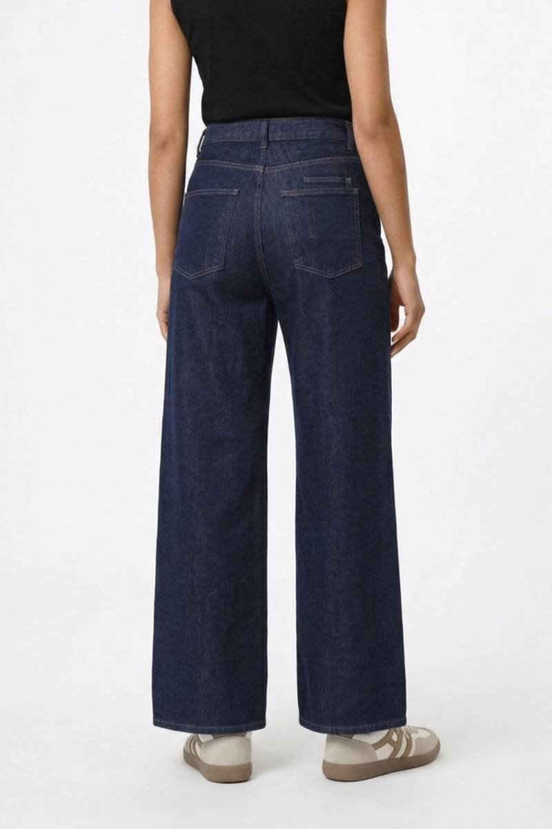 Effortless Dark Blue Wide Leg Jeans for Women with High Waist Belted Casual Style