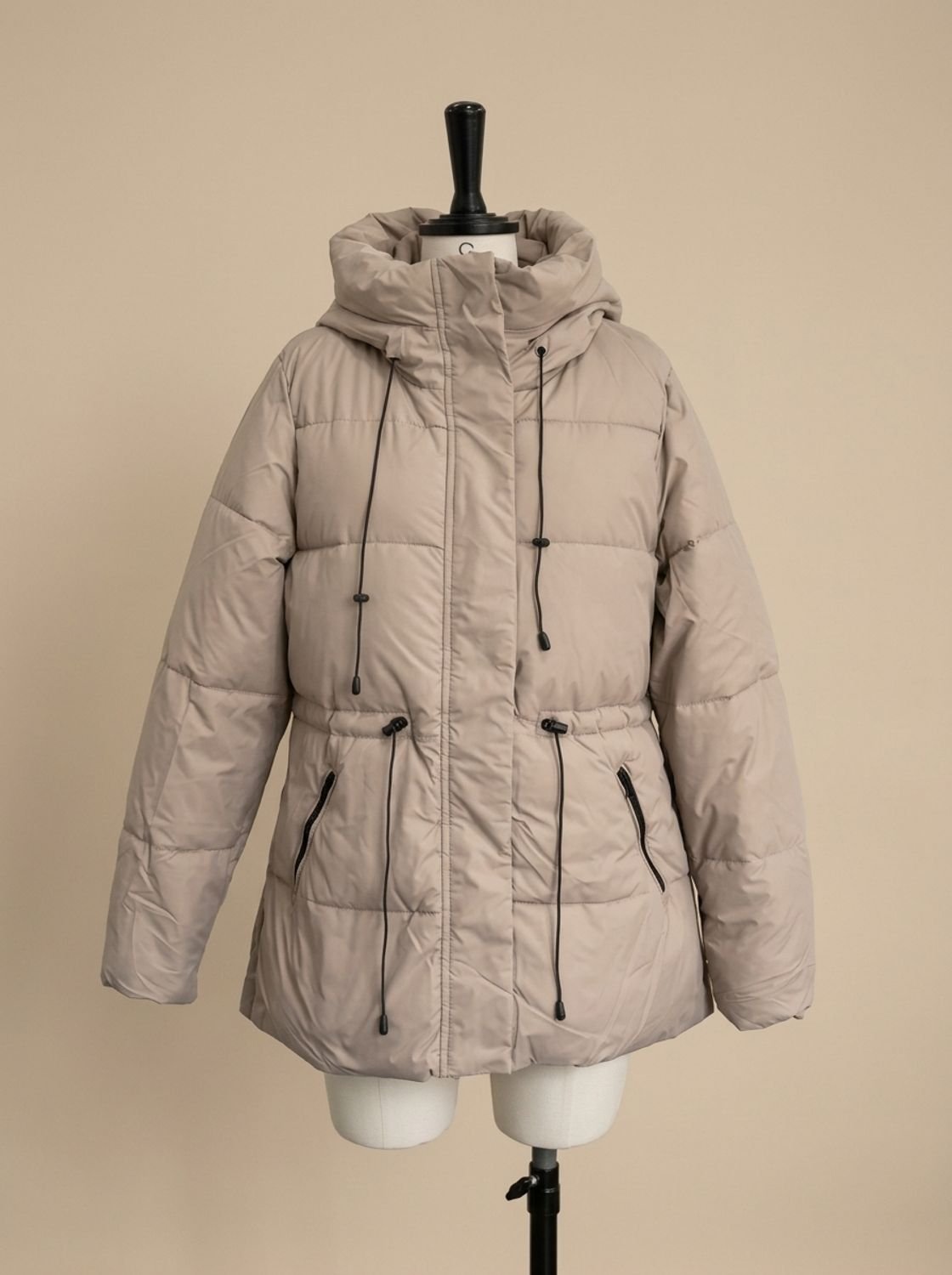 Cozy Fitted Puffer Jacket for Women with Faux Fur Hood Long Sleeve Quilted Zip Winter Style