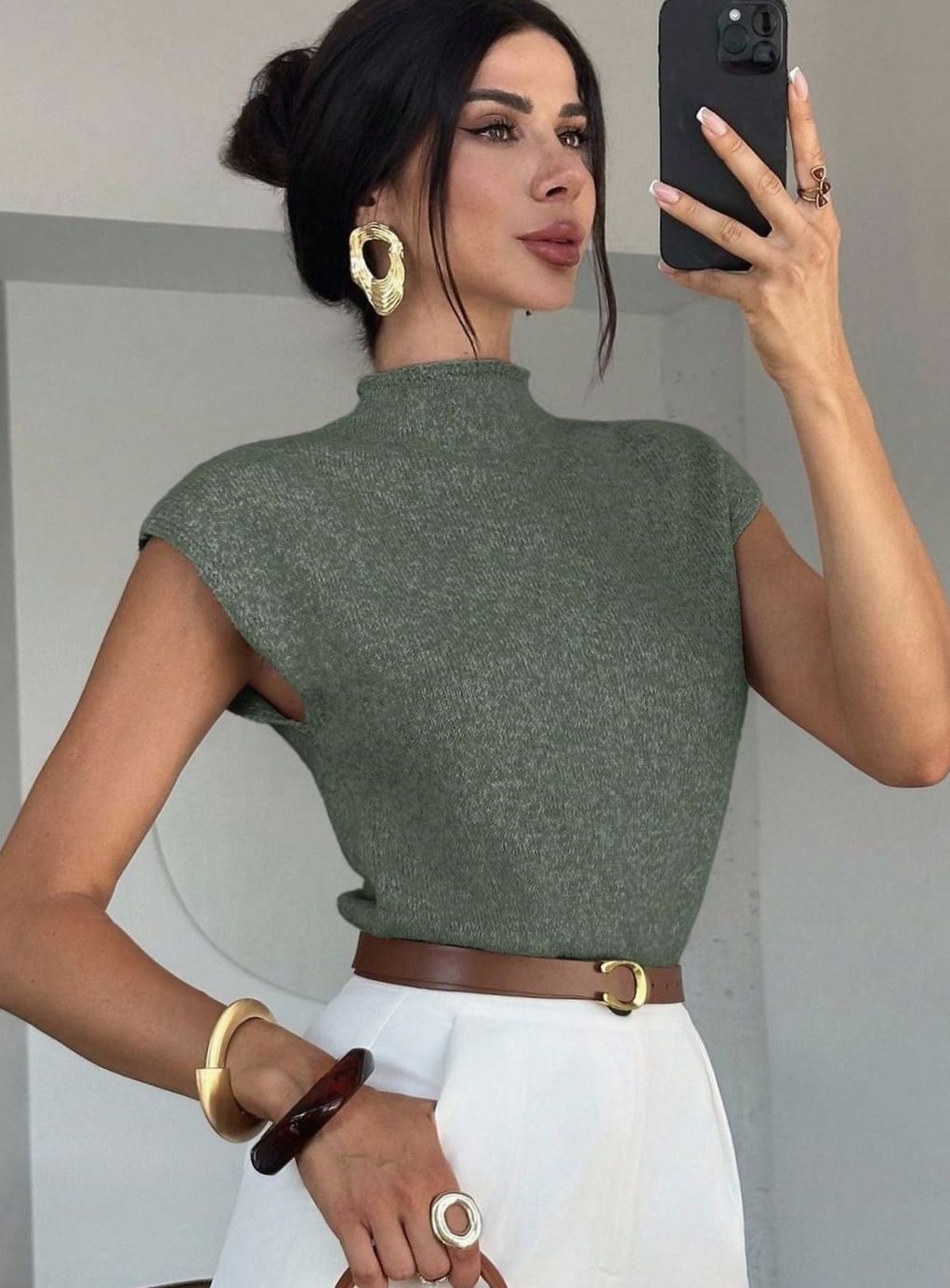 Chic Green Sweater Vest for Women with Mock Neck Cap Sleeve Knit Fitted Style