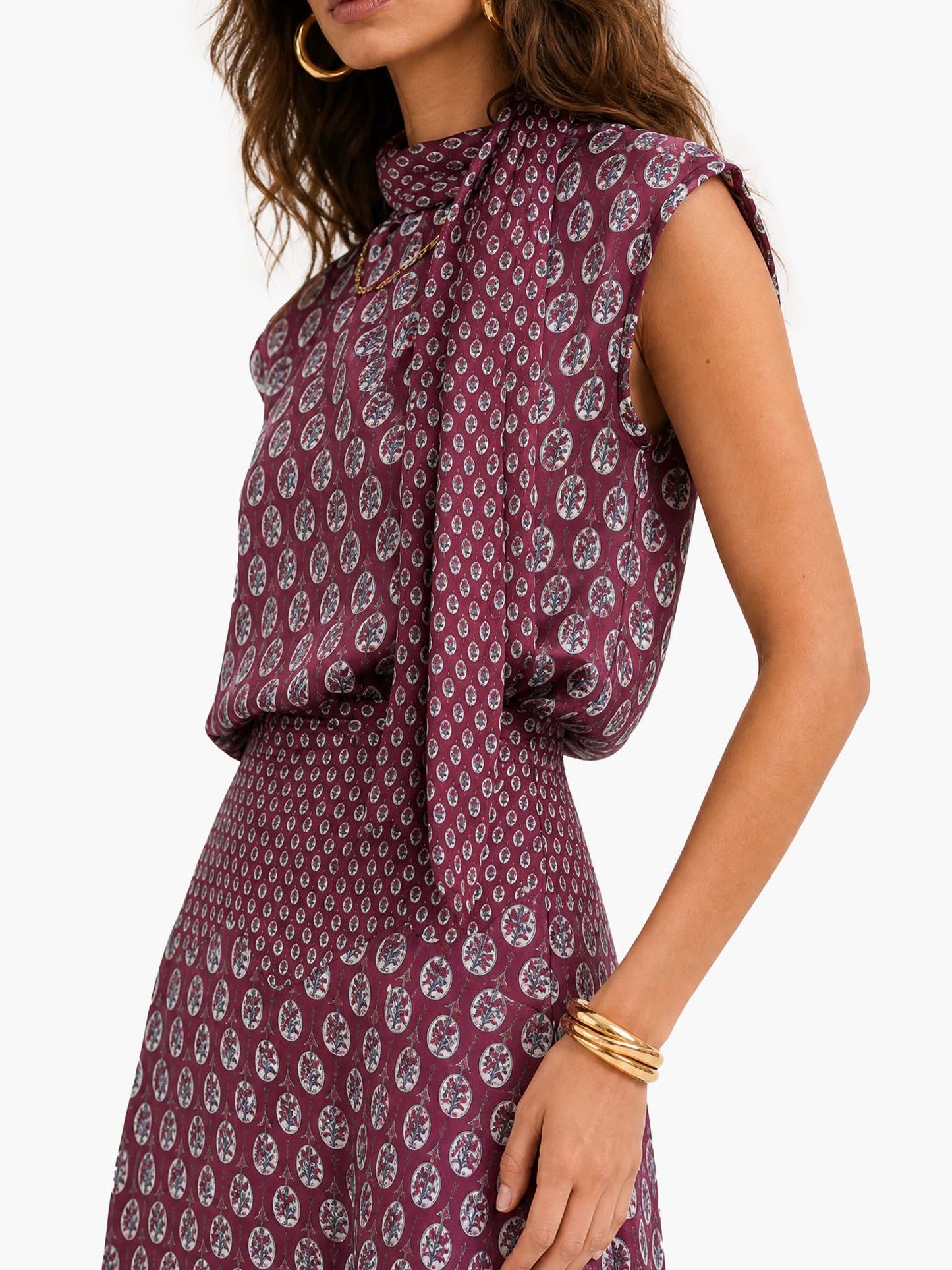 Elegant Purple Retro Print Maxi Dress for Women with Scarf Neck Cap Sleeve Flowing Boho Style