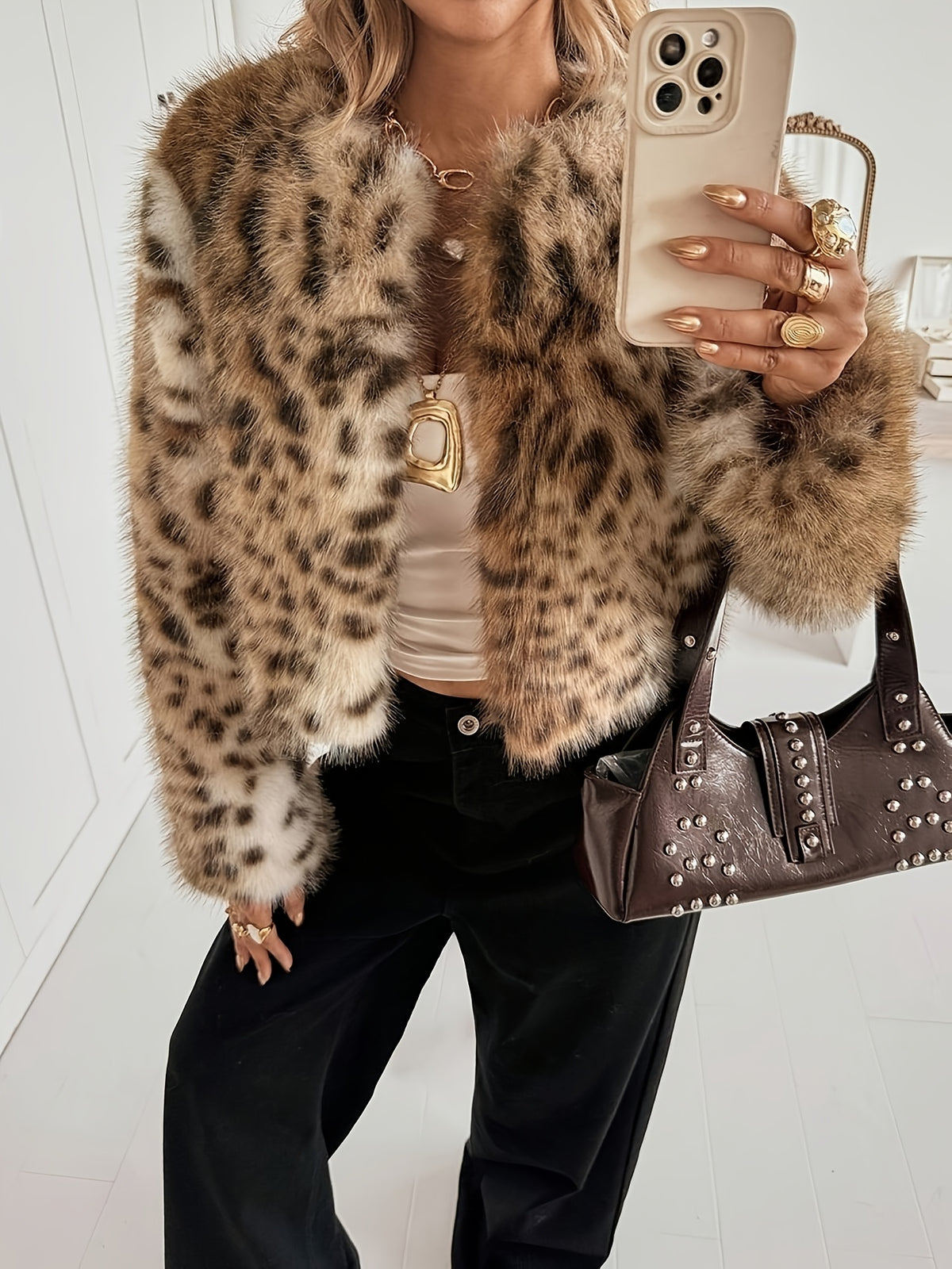 Chic Leopard Print Flurry Coat for Women with Round Neck Cropped Faux Fur Plush Warm Winter Style