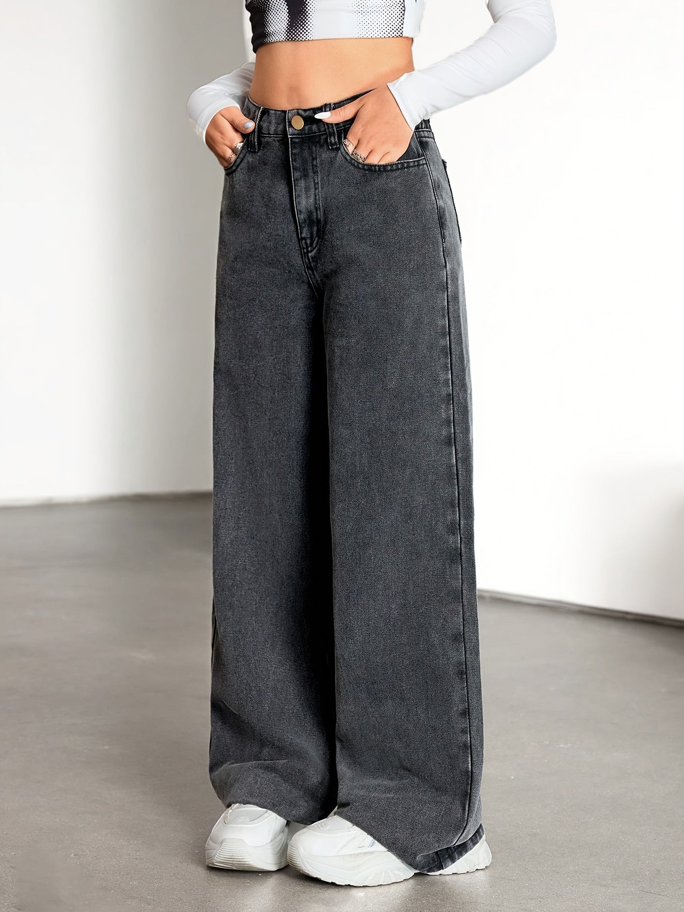 Relaxed Grey Wide Leg Jeans for Women with High Waist Flowing Loose Fit Denim Style