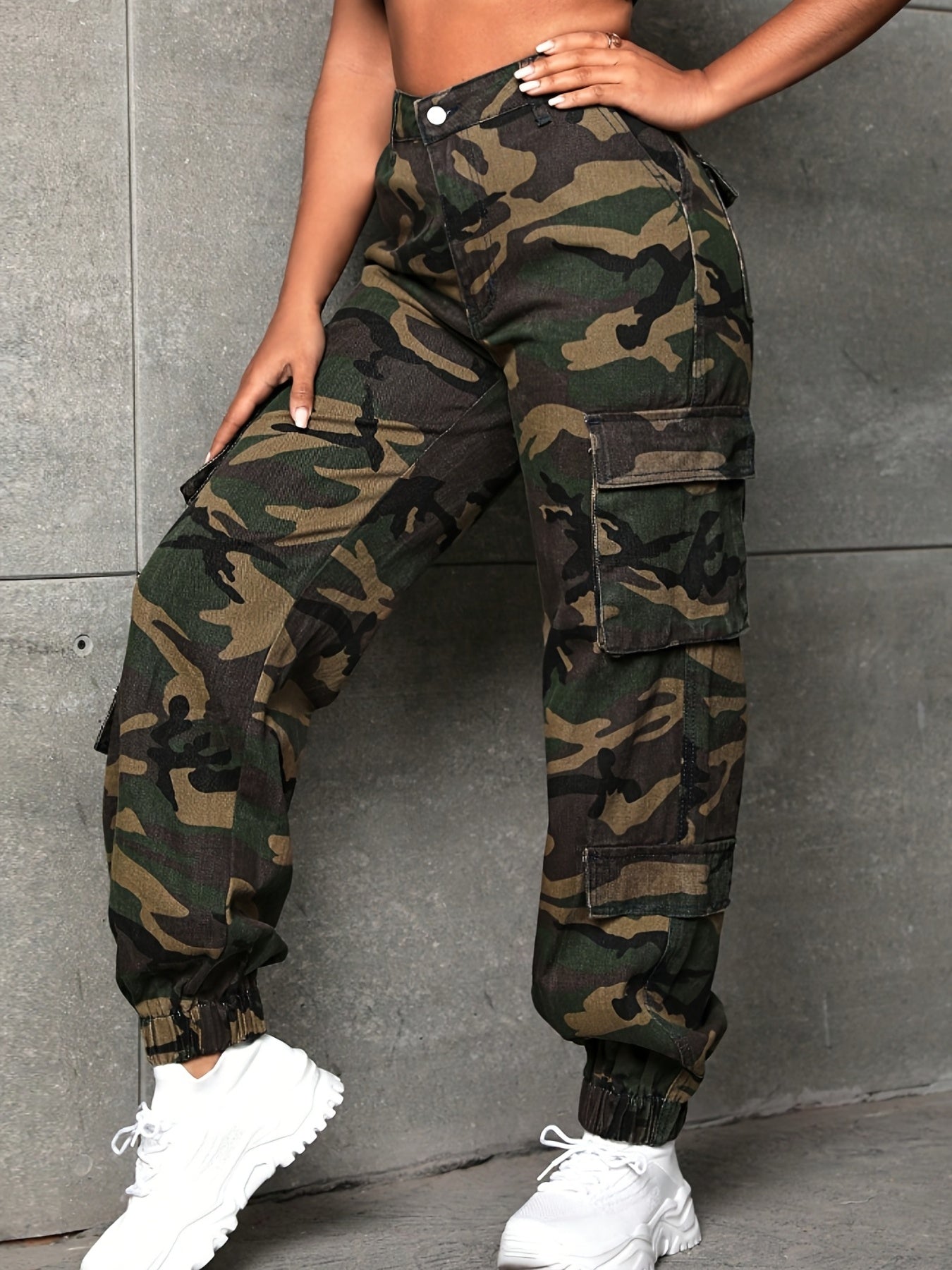 Effortless Military Green Camo Pants for Women with High Waist Cargo Pocket Relaxed Jogger Style