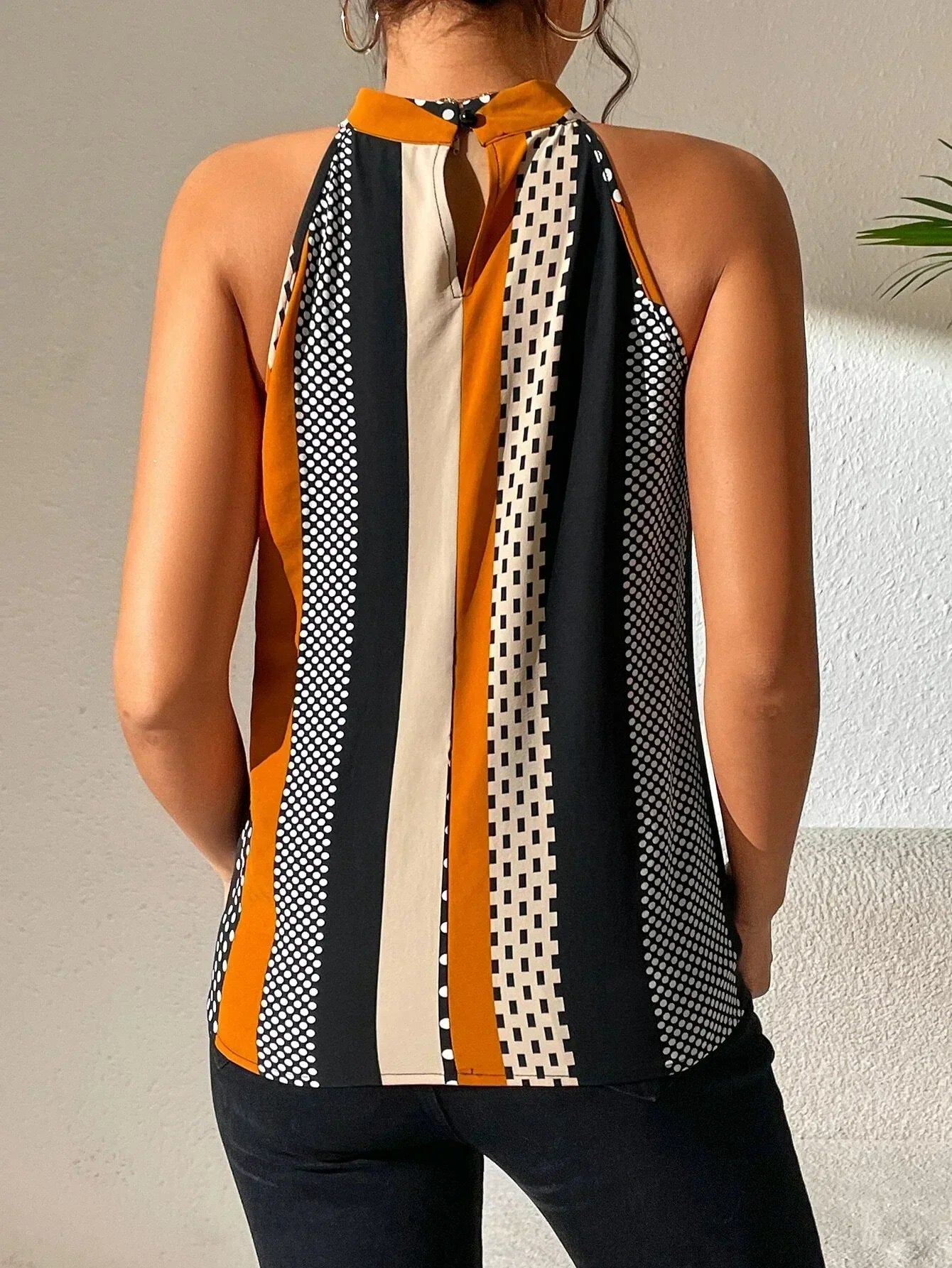 Effortless Printed Halter Top for Women with Mock Neck Sleeveless Keyhole Back Casual Style