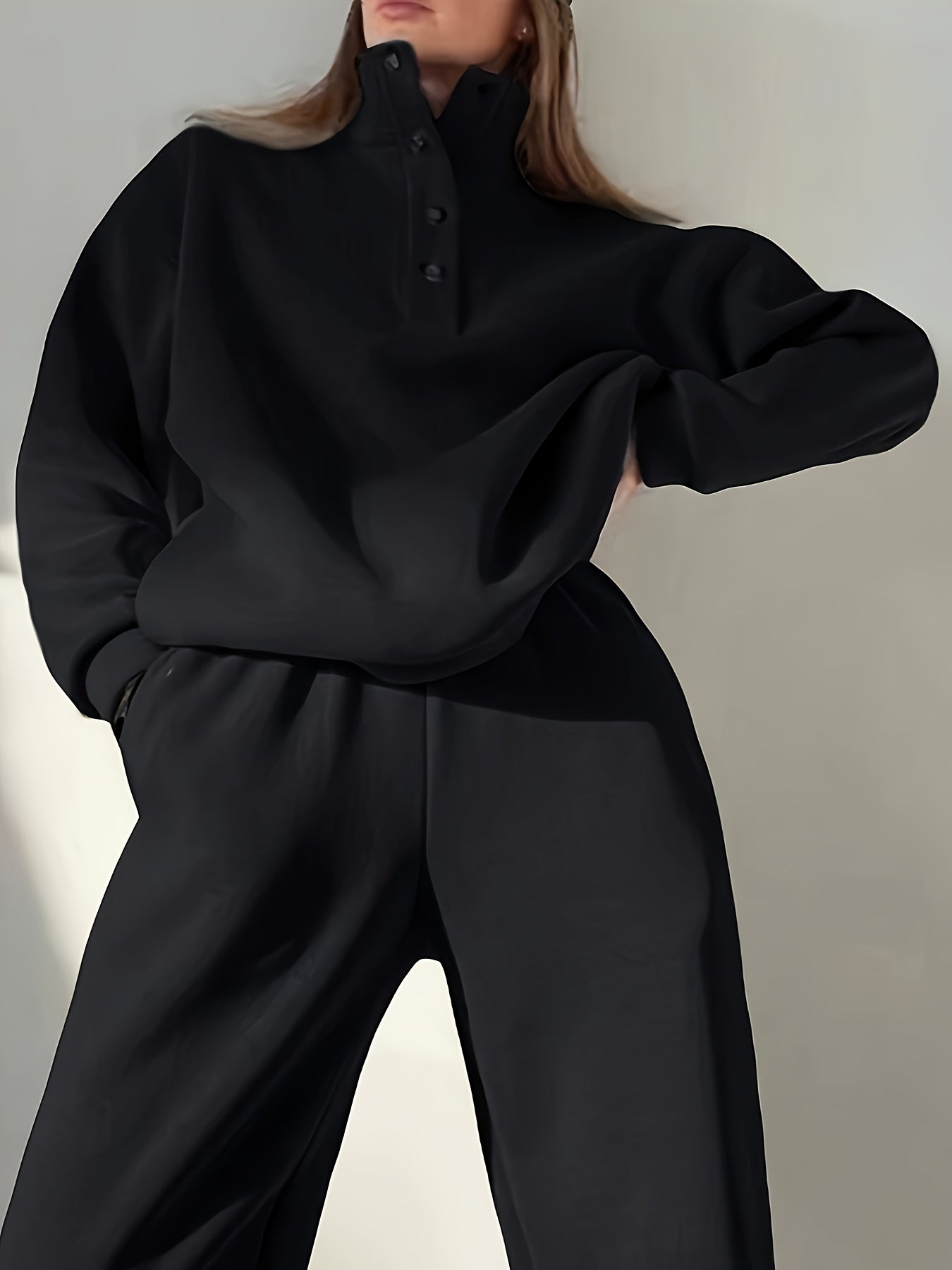 Comfortable Fleece Sweatsuit for Women with Mock Neck Snap Button Long Sleeve Oversized Two Piece Style