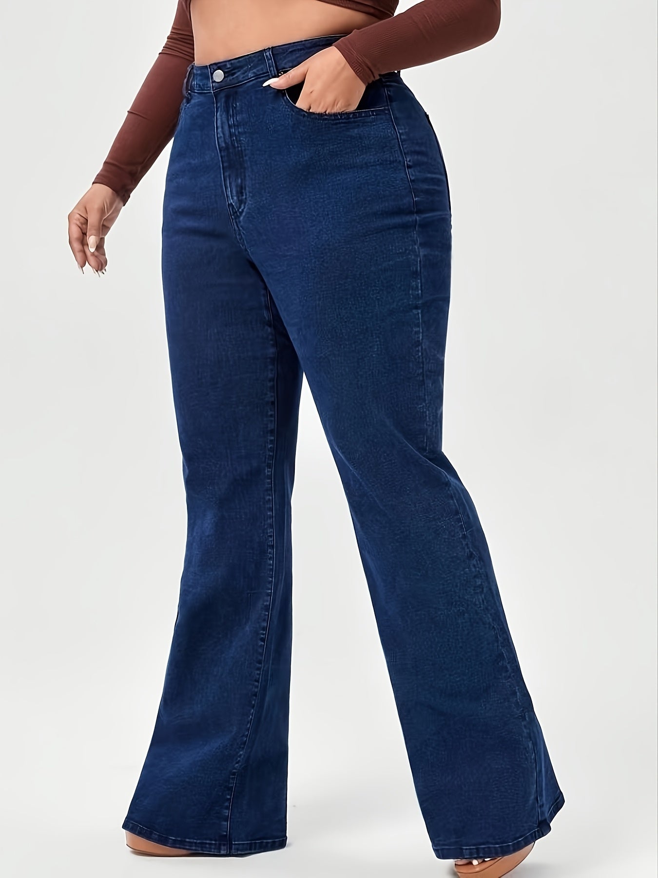 Relaxed Dark Blue Wide Leg Jeans for Women with High Waist Flare Flowing Denim Style