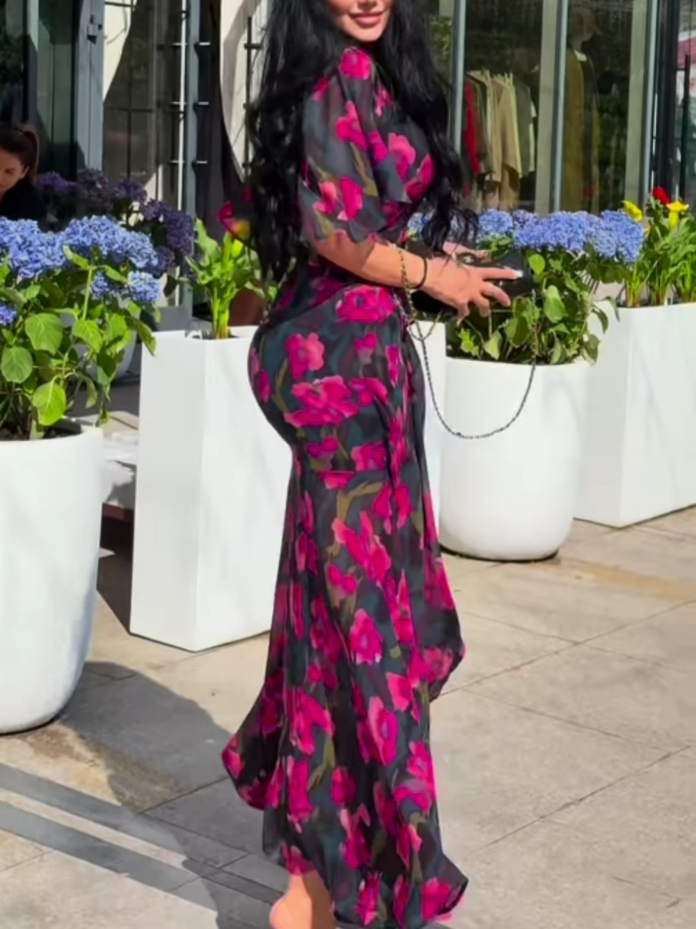 Effortless Floral Print Maxi Dress for Women with V-Neck Trumpet Sleeve