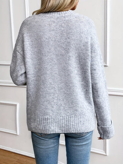 Comfortable Light Grey Sweater for Women with Crew Neck Long Sleeve Cuffed Oversized Knit Style