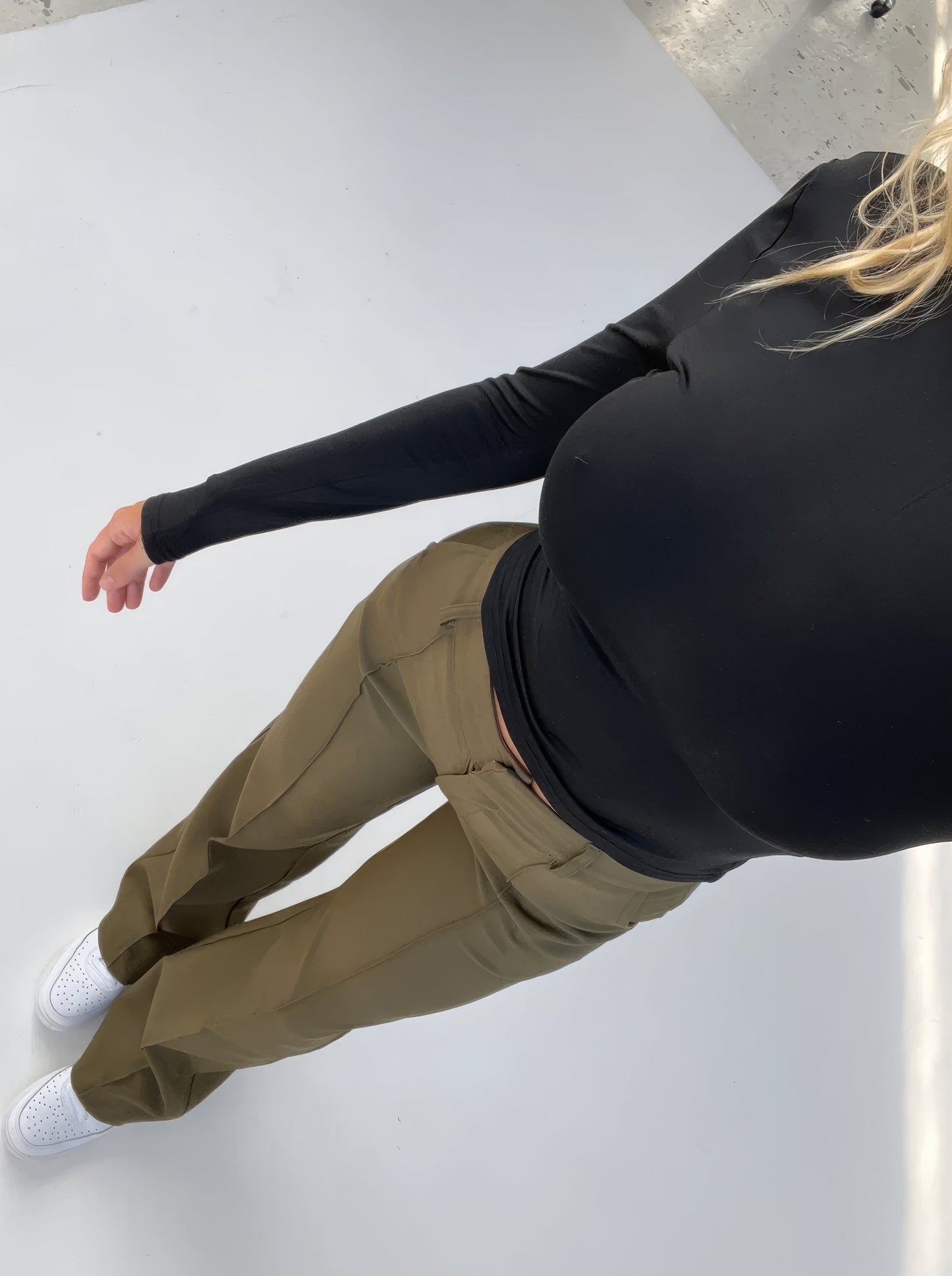Elegant Tailored Wide Leg Pants for Women with High Waist Pintuck Front Pocket Relaxed Style