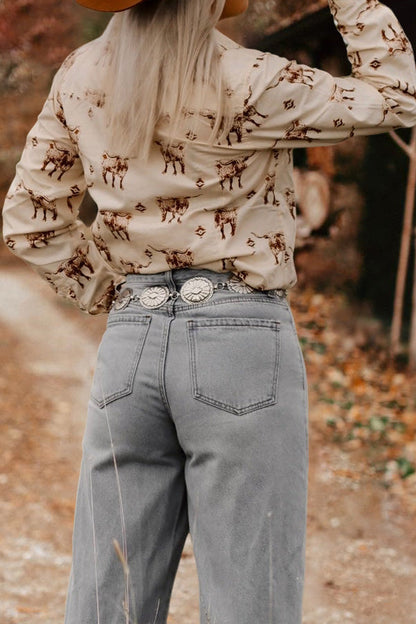 Effortless Cream Longhorn Print Shirt for Women with Collar Long Sleeve Snap Button Western Style