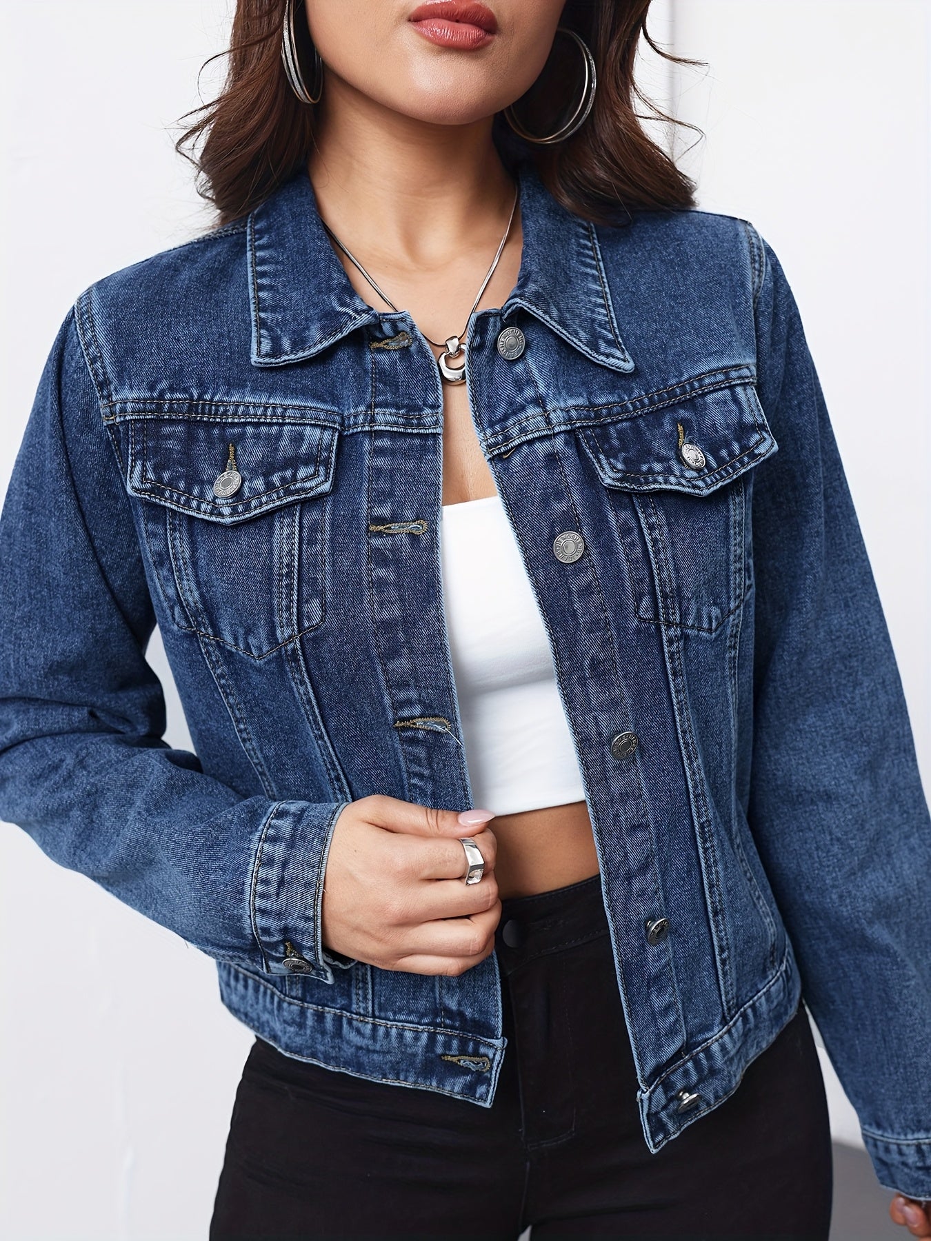 Effortless Medium Blue Jean Jacket for Women with Collar Long Sleeve Button Front Cropped Casual Style