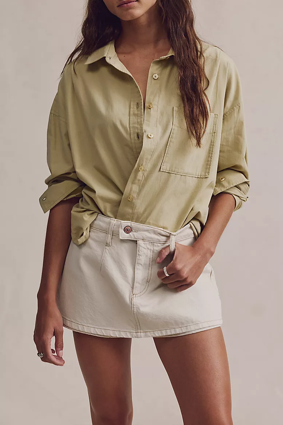 Effortless Green Button Up Shirt for Women with Collared Long Sleeve Chest Pocket Relaxed Oversized Style