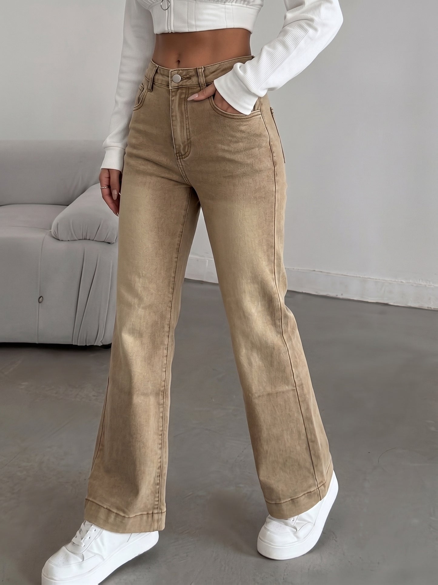 Effortless Brown Wash Flare Jeans for Women with High Waist Button Front Pocket Detail Relaxed Style