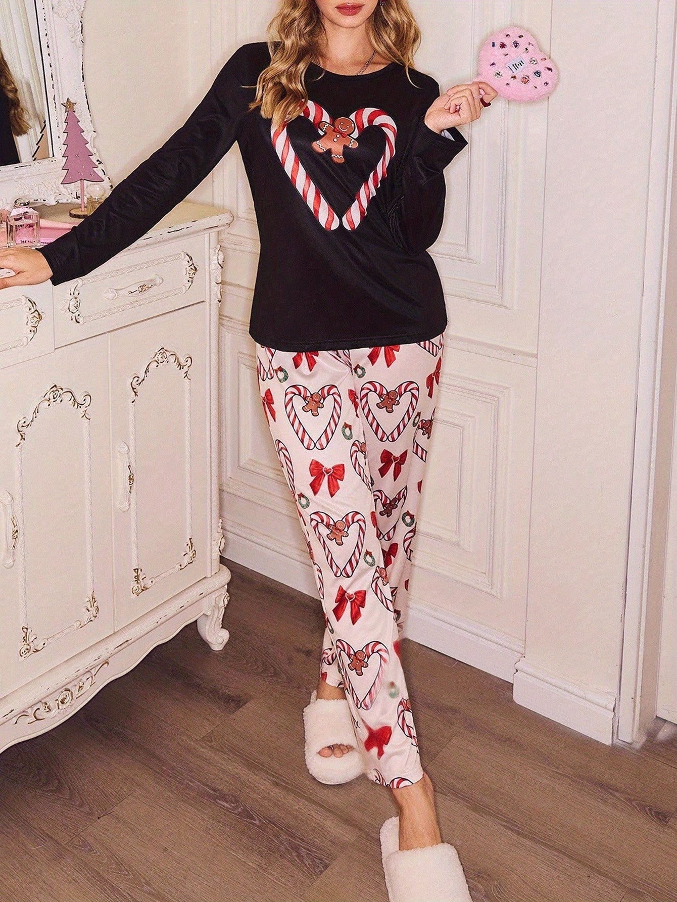 Cozy Christmas Pajamas for Women with Crew Neck Long Sleeve Tree Candy Print Two Piece Style