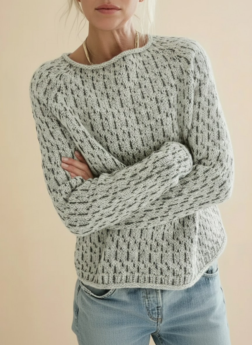 Comfortable Grey Textured Knit Sweater for Women with Crew Neck Long Sleeve Relaxed Oversized Style