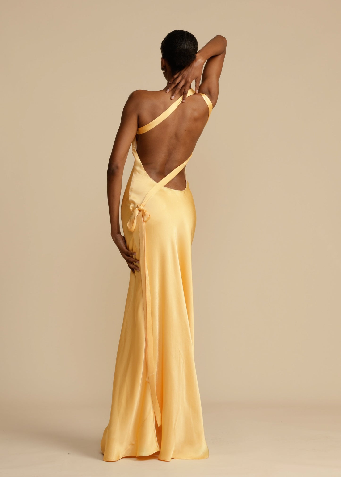 Elegant Satin Gold Dress for Women with One Shoulder Sleeveless Backless Mermaid Wedding Guest Style