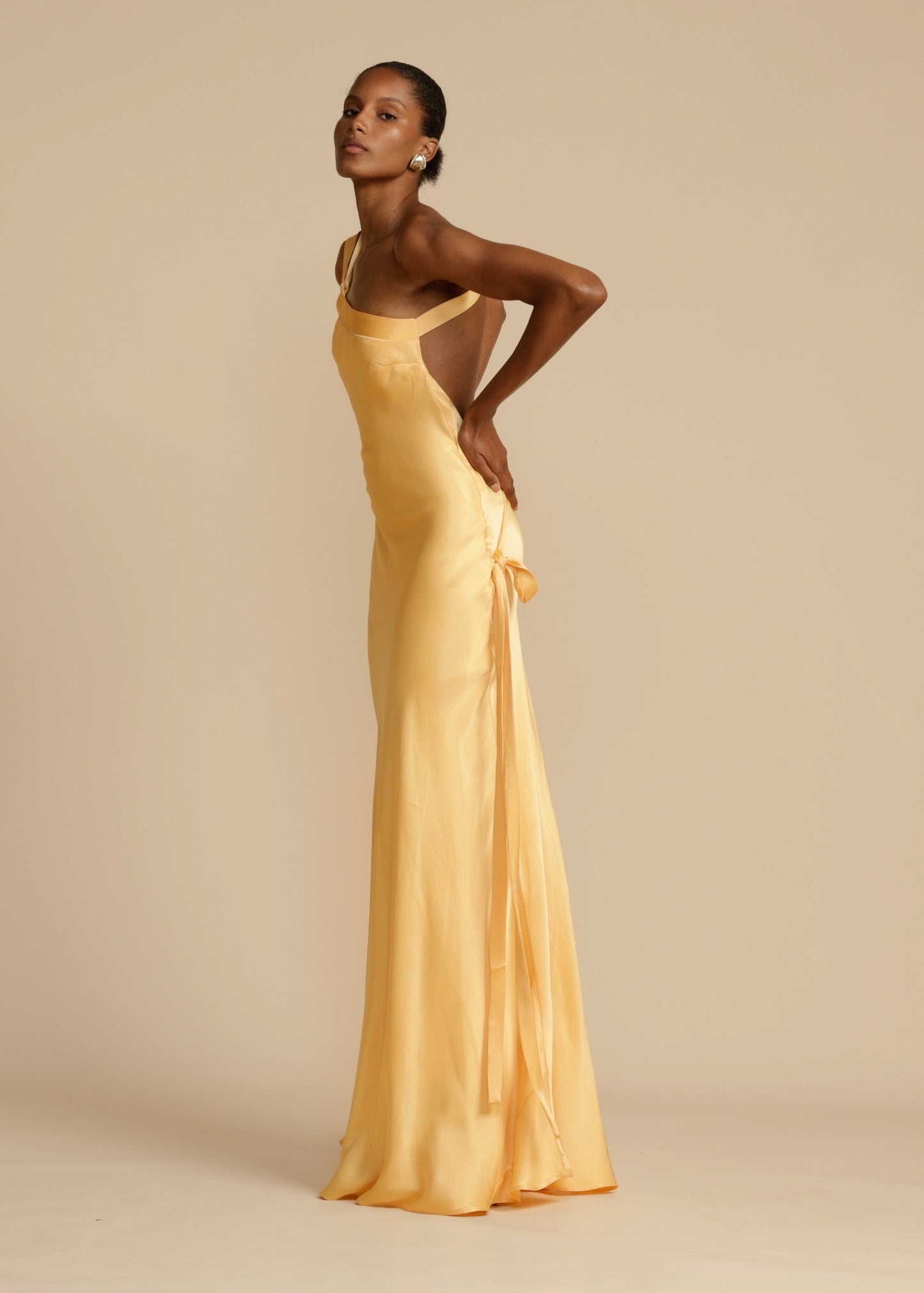 Elegant Satin Gold Dress for Women with One Shoulder Sleeveless Backless Mermaid Wedding Guest Style