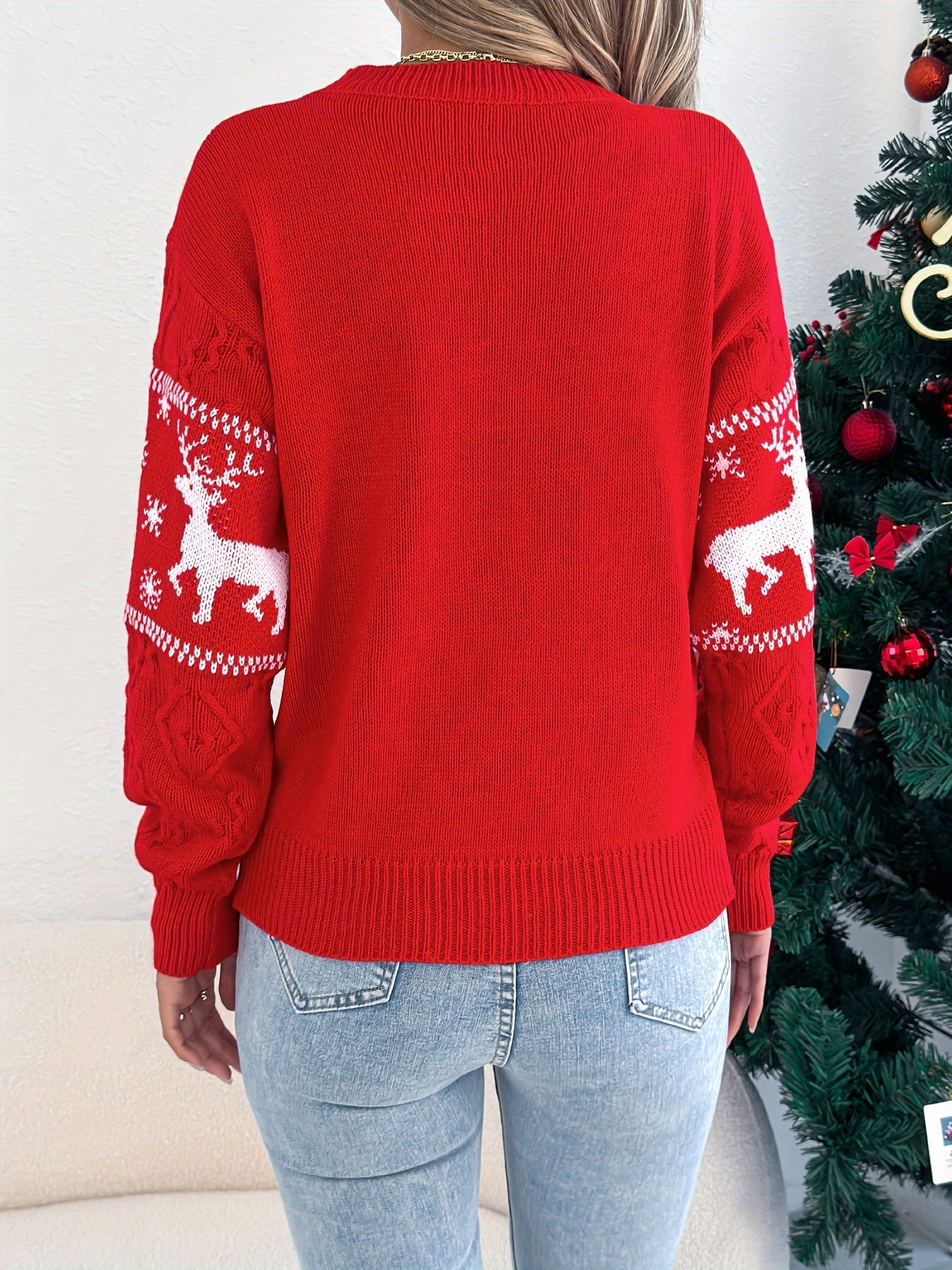 Cozy Women's Christmas Sweater with Crew Neck Fair Isle Reindeer Knit Style