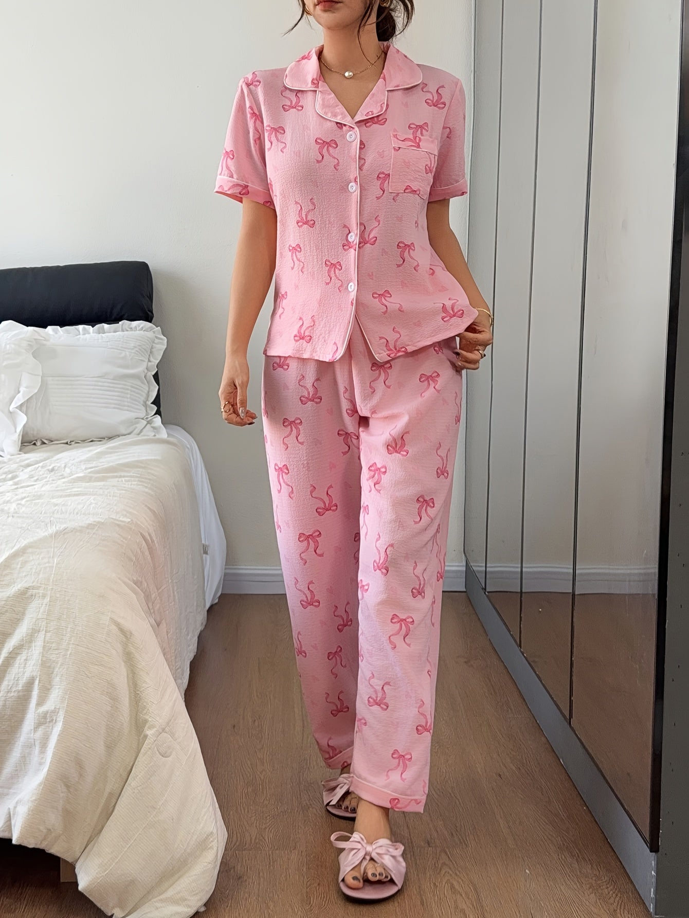 Comfortable Bow Print Pajama Set for Women with Notched Collar Short Sleeve Button Front Two Piece Style