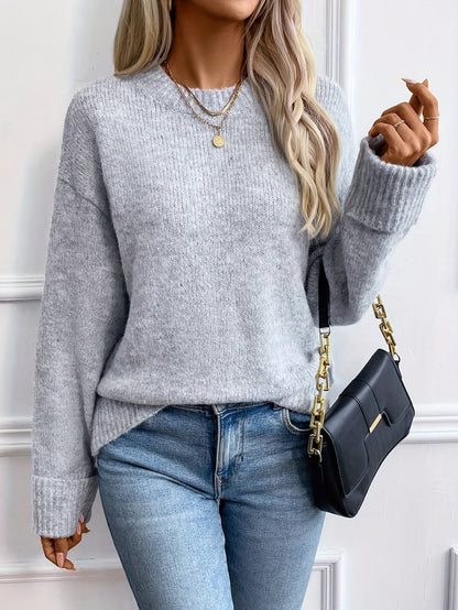 Comfortable Light Grey Sweater for Women with Crew Neck Long Sleeve Cuffed Oversized Knit Style