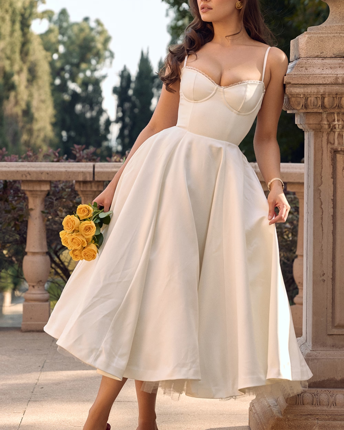 Elegant Bustier Midi Dress for Women with Sweetheart Neckline Spaghetti Strap Tulle Hem Flowing Style