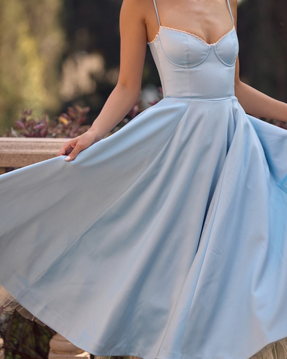 Elegant Bustier Midi Dress for Women with Sweetheart Neckline Spaghetti Strap Tulle Hem Flowing Style