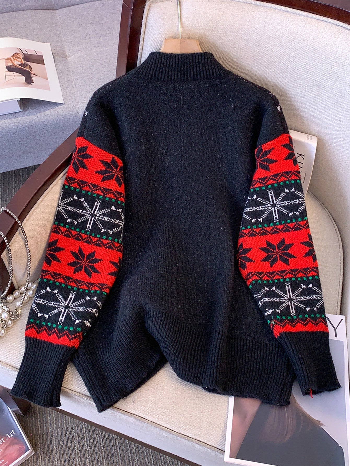 Cozy Black Santa Christmas Tacky Sweater for Women with Crew Neck Long Sleeve Oversized Knit Style