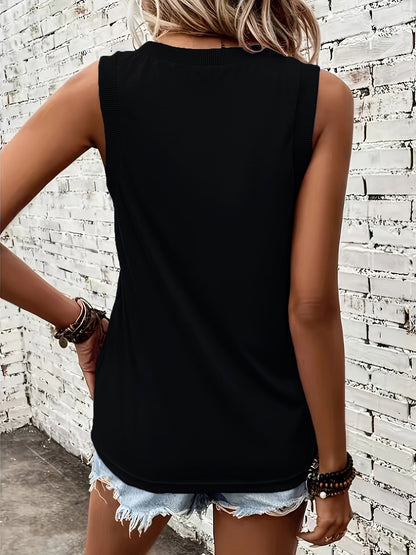 Effortless Contrast Trim Tank Top for Women with V Neck Sleeveless Relaxed Casual Style