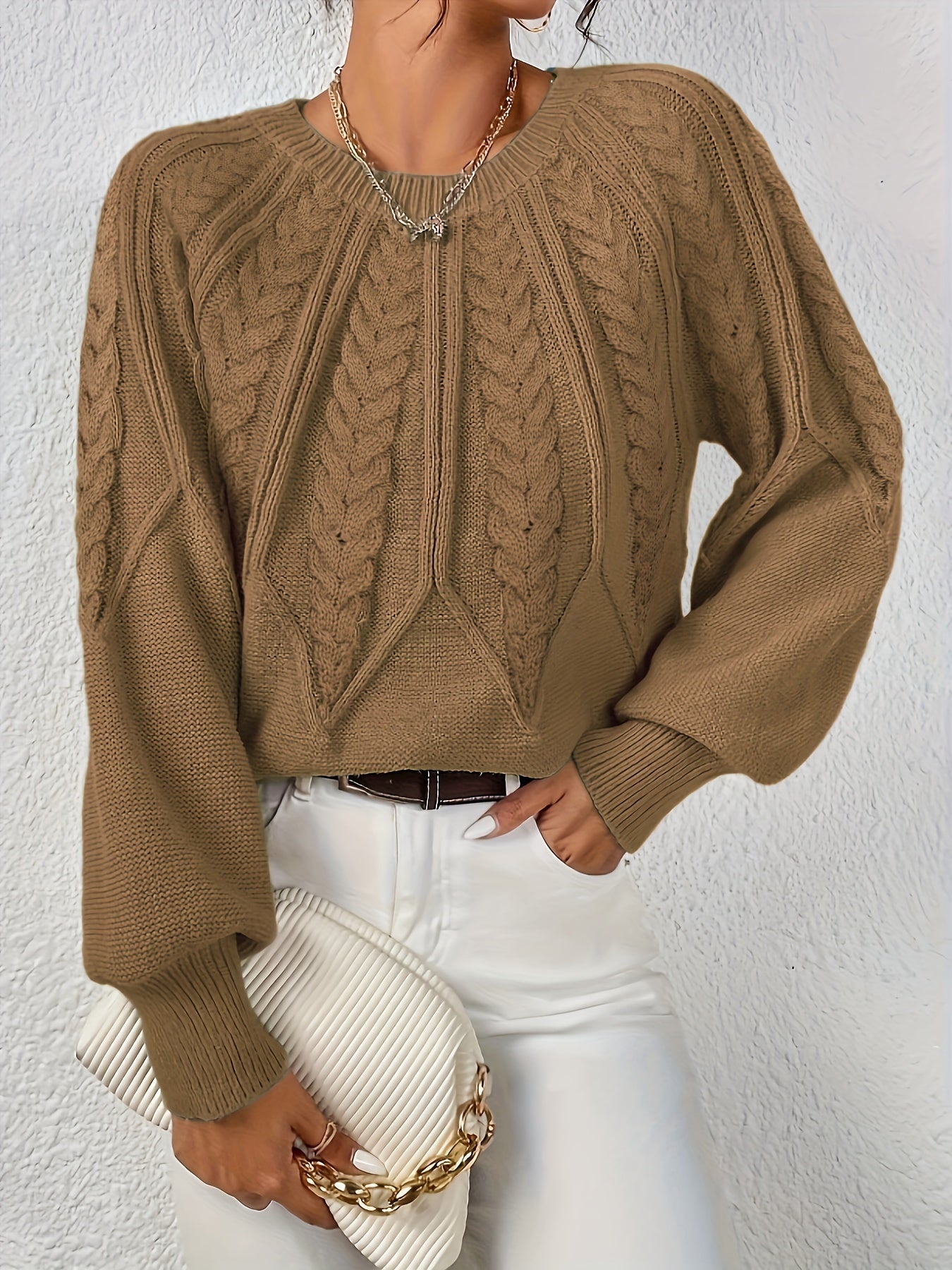 Comfortable Cable Knit Sweater for Women with Round Neck Balloon Sleeve Cropped Oversized Style