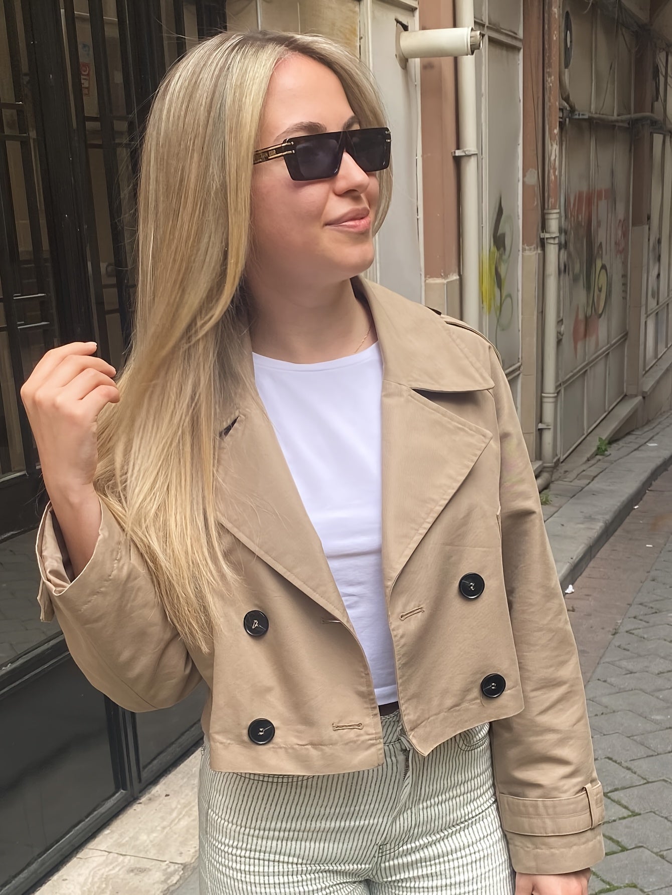 Elegant Coffee Brown Pea Coat for Women with Notched Lapel Long Sleeve Double Breasted Cropped Style