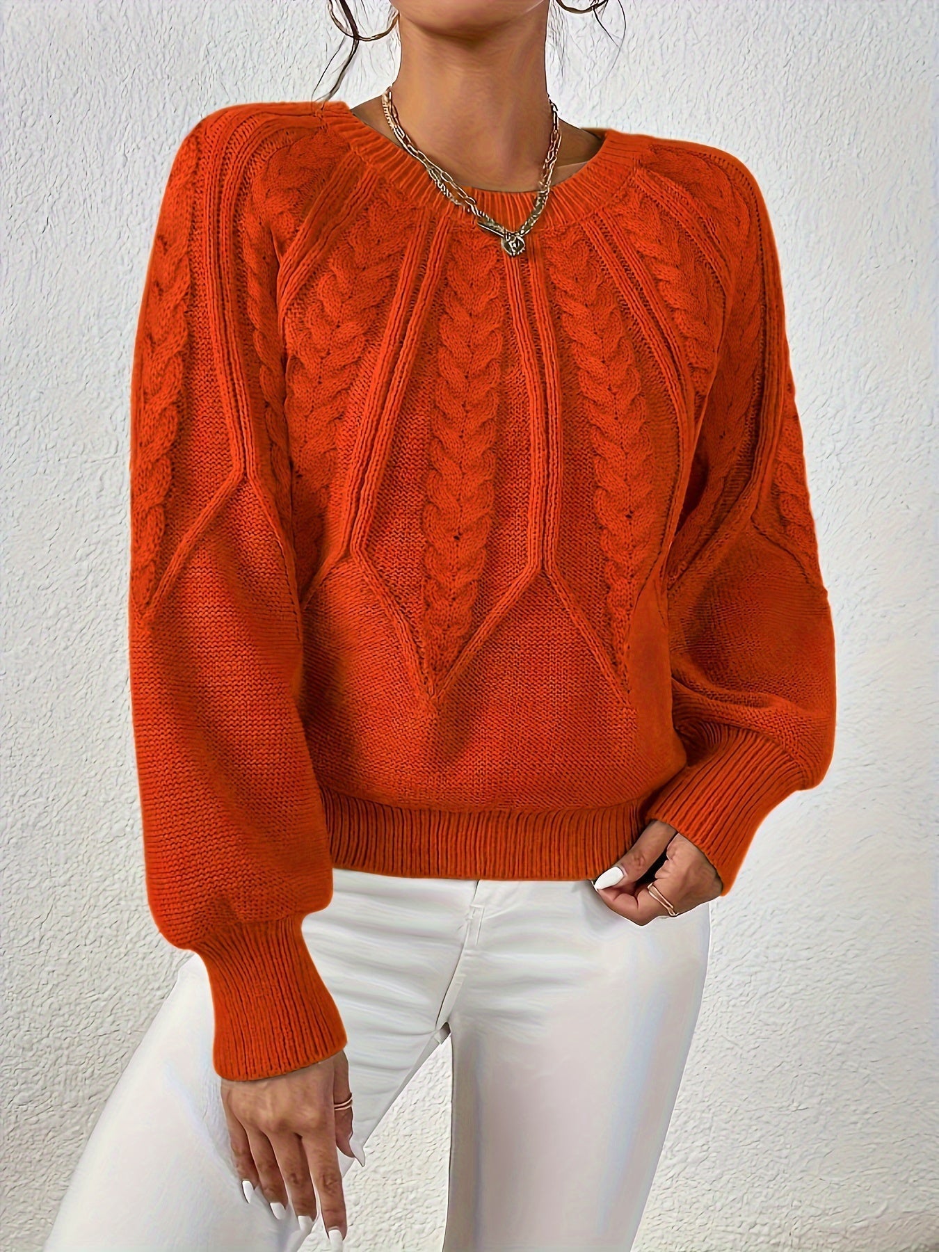 Comfortable Cable Knit Sweater for Women with Round Neck Balloon Sleeve Cropped Oversized Style