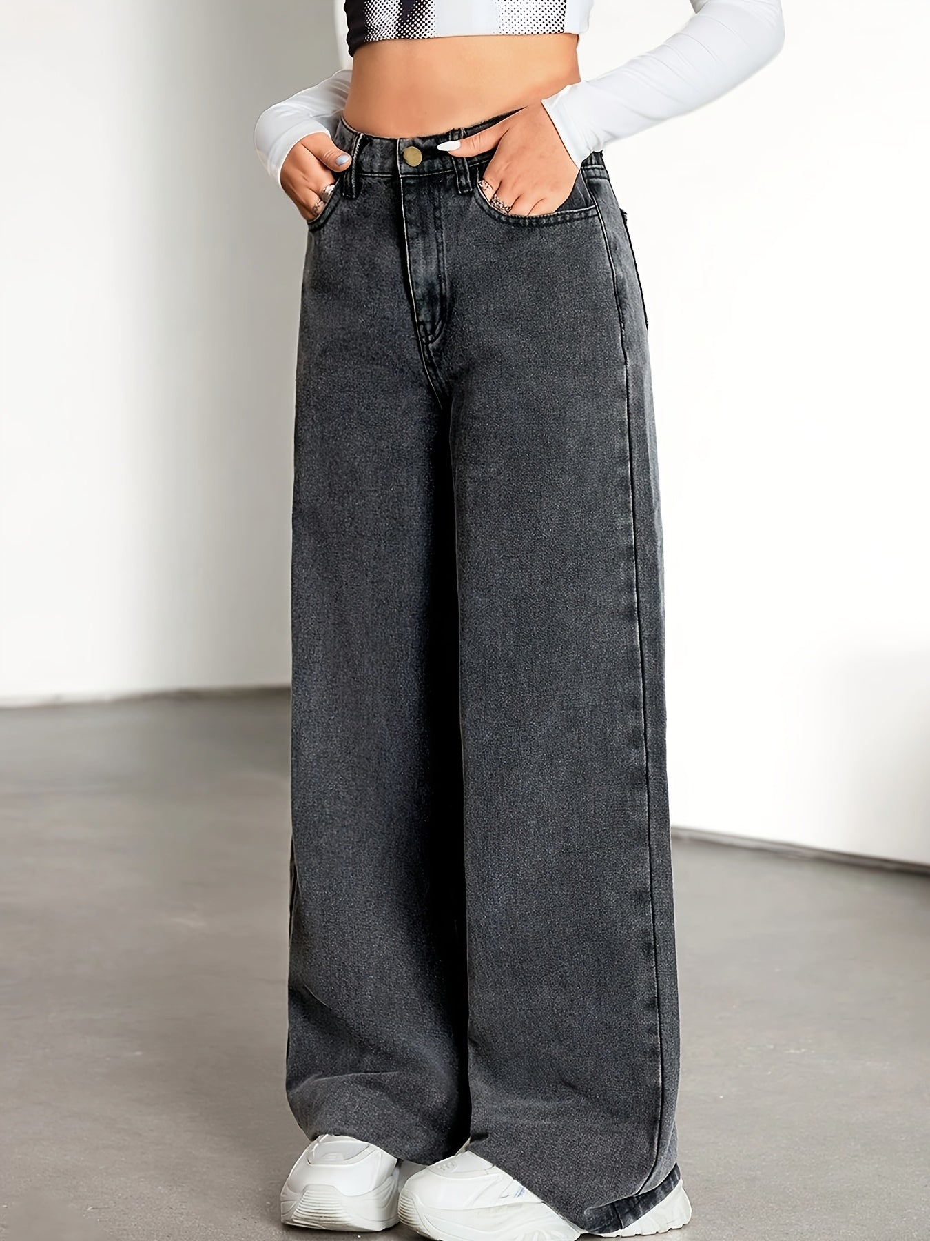 Relaxed Grey Wide Leg Jeans for Women with High Waist Flowing Loose Fit Denim Style