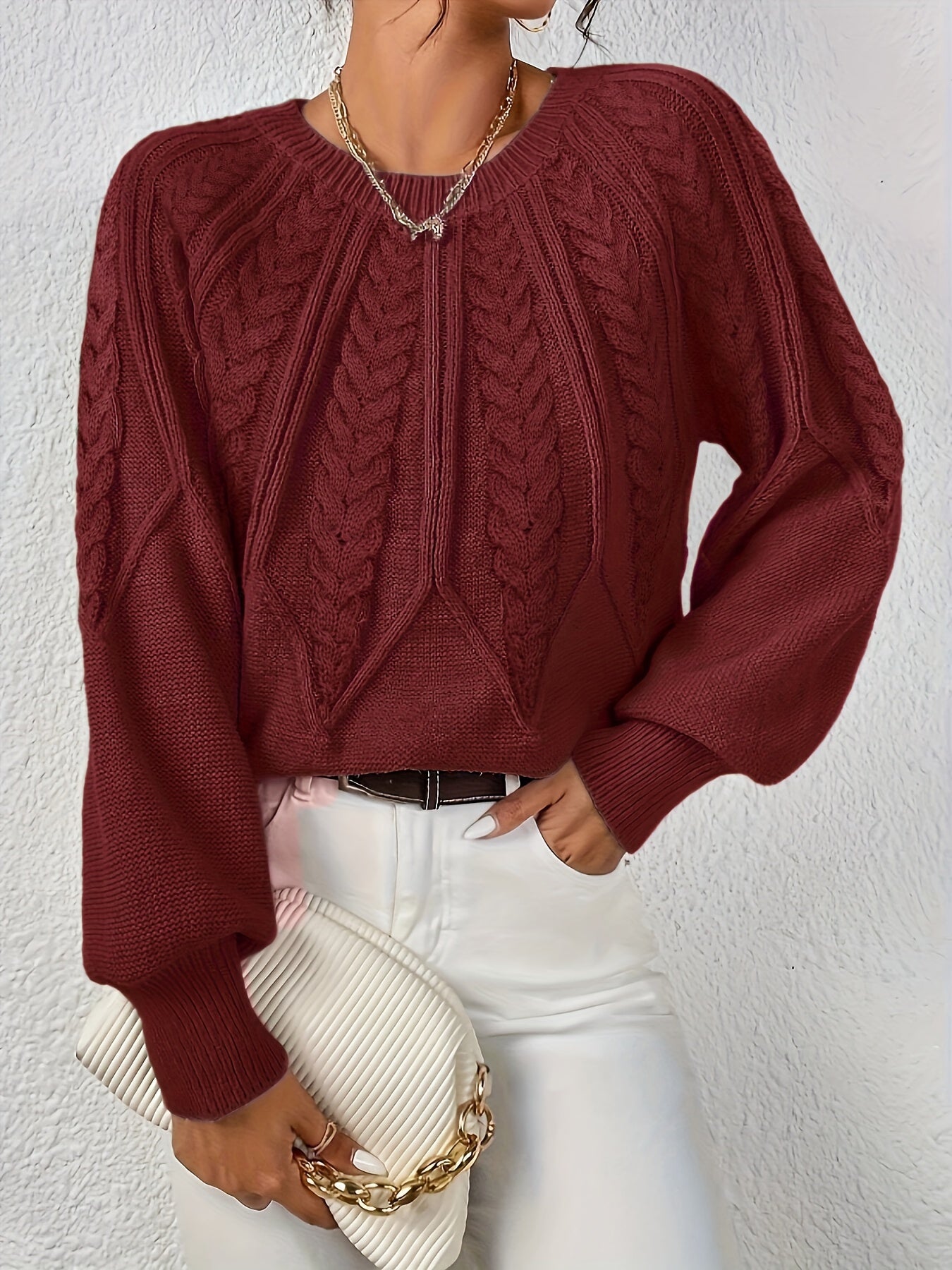 Comfortable Cable Knit Sweater for Women with Round Neck Balloon Sleeve Cropped Oversized Style