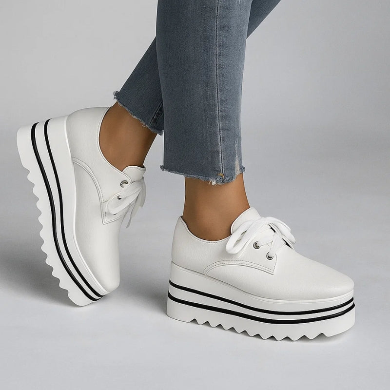 Chic Platform Sneakers for Women with Lace Up Low Top Flatform Sole Style