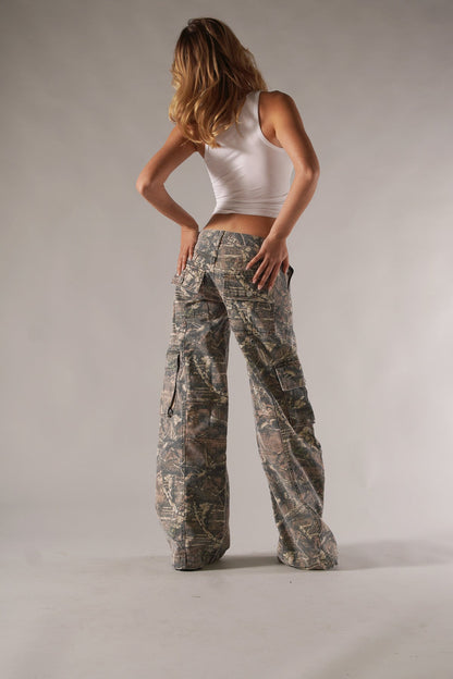 Effortless Camo Cargo Pants for Women with Low Rise Wide Leg Flap Pocket Relaxed Style