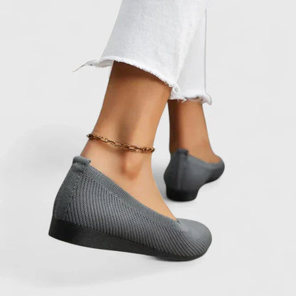 Comfortable Flats for Women with Woven Upper Round Toe Slip On Style