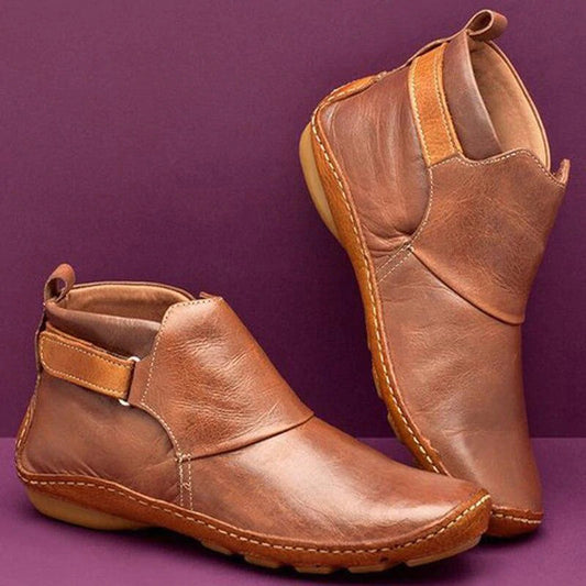 Comfortable Brown Leather Women's Boots with Round Toe Pull Tab Stacked Heel Western Style