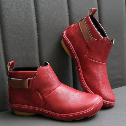 Comfortable Brown Leather Women's Boots with Round Toe Pull Tab Stacked Heel Western Style