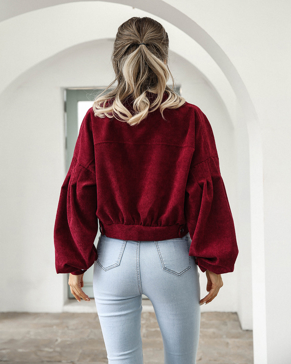 Effortless Corduroy Jacket for Women with Spread Collar Long Sleeve Cropped Button Front Style