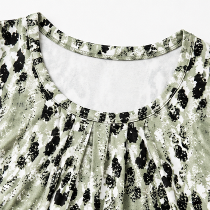 Effortless Leopard Print Blouse for Women with Round Neck Short Sleeve Pleated Fall Casual Style