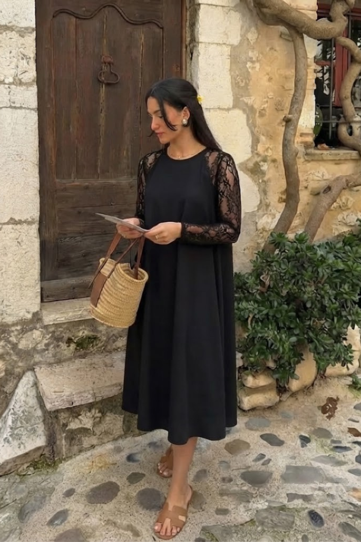 Elegant Black Fall Wedding Guest Dress for Women with Round Neck Long Sleeve Sheer Lace Shift Style