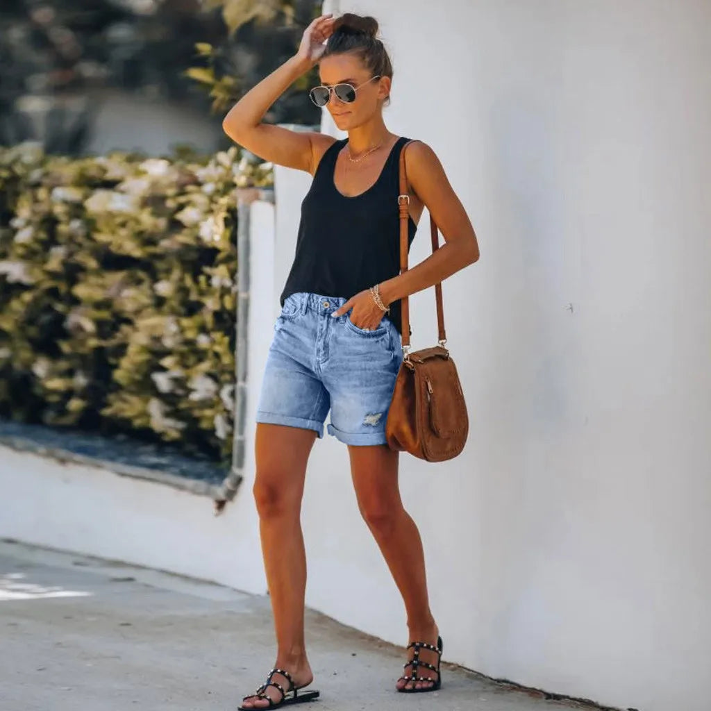 Effortless Light Blue Denim Shorts for Women with High Waist Frayed Hem Style