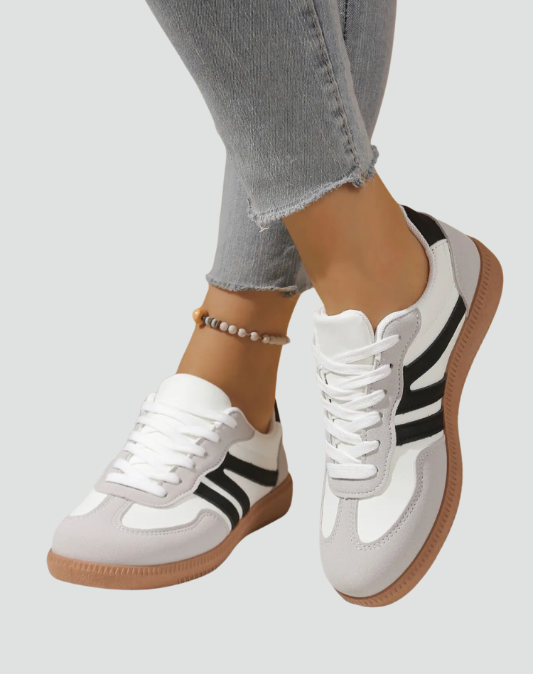 Comfortable Sneakers for Women with Lace Up Low Top Retro Colorblock Gum Sole Style