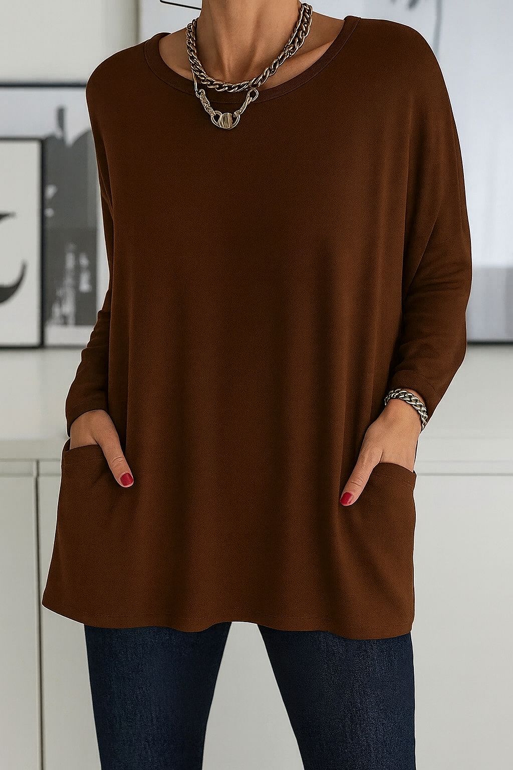 Effortless Black Tunic Top for Women with Round Neck Long Sleeve Oversized Pocket Casual Style