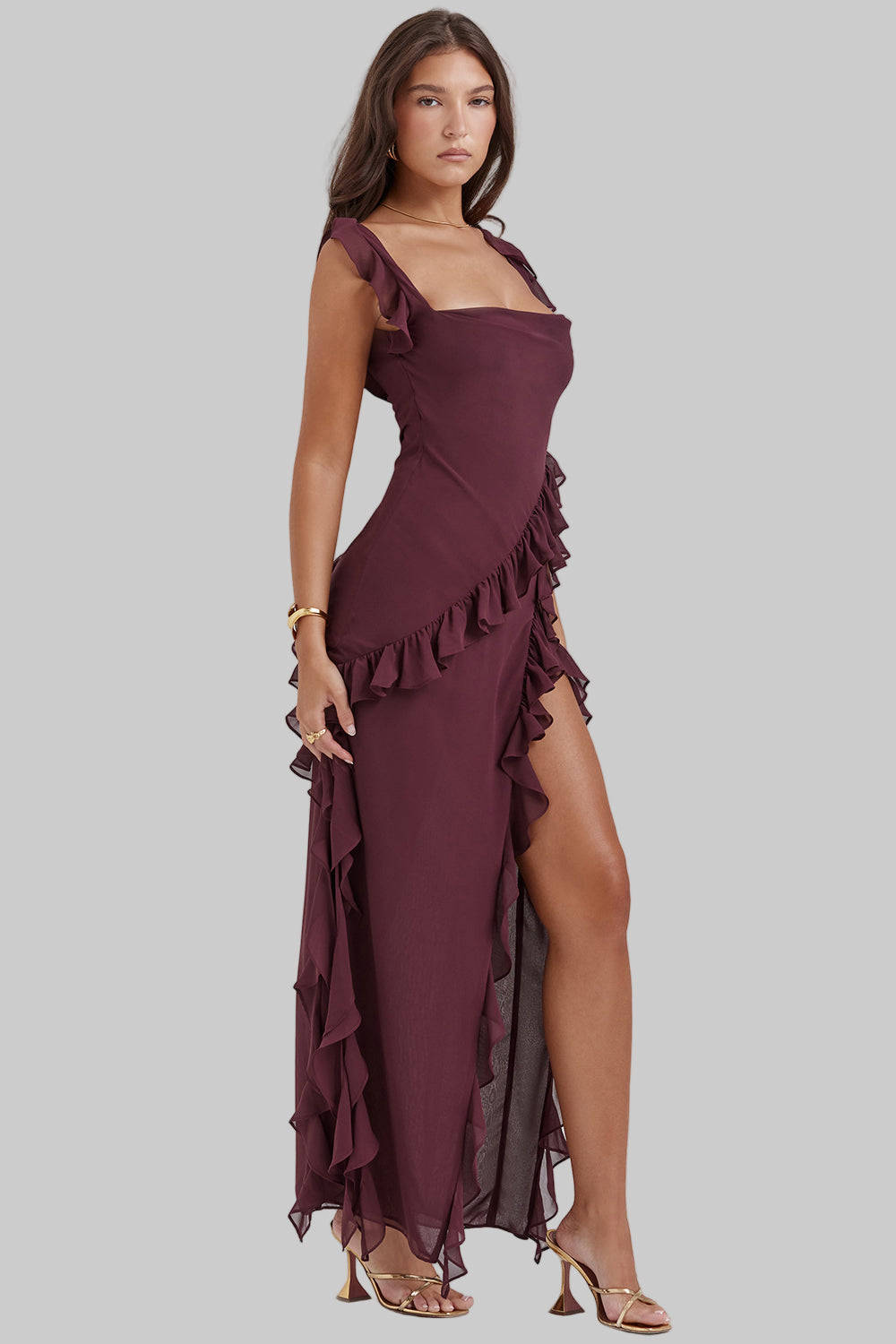 Elegant Wine Wedding Guest Maxi Dress for Women with Square Neck Sleeveless Ruffle Side Slit Formal Style